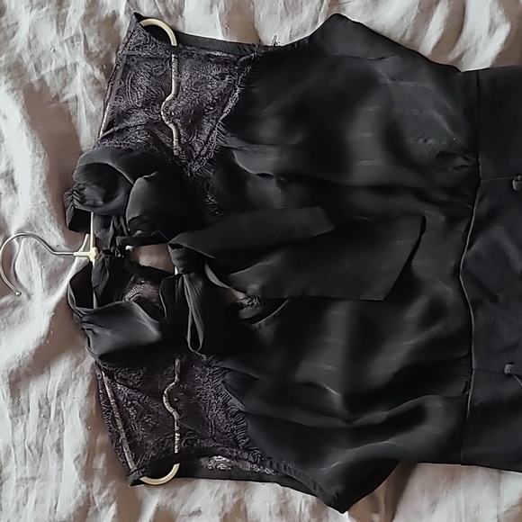 *2/$30 summer clearout* Guess LBD (s.4) EUC - Picture 5 of 11